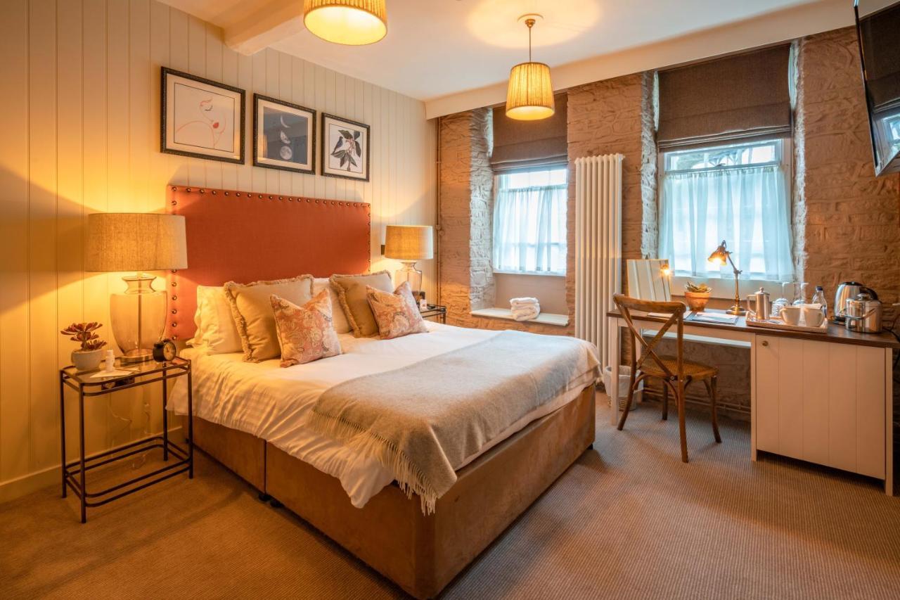 The George Inn & Plaine Norton St Philip 외부 사진