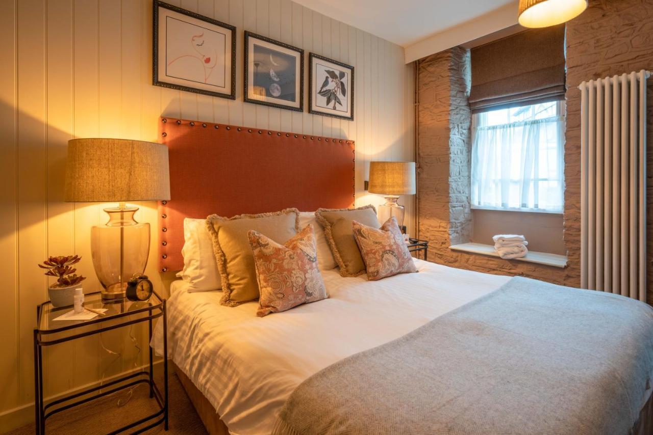 The George Inn & Plaine Norton St Philip 외부 사진