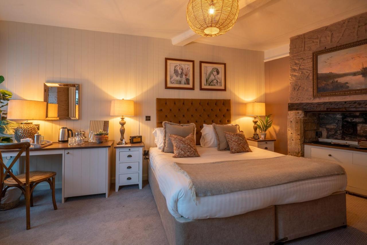The George Inn & Plaine Norton St Philip 외부 사진