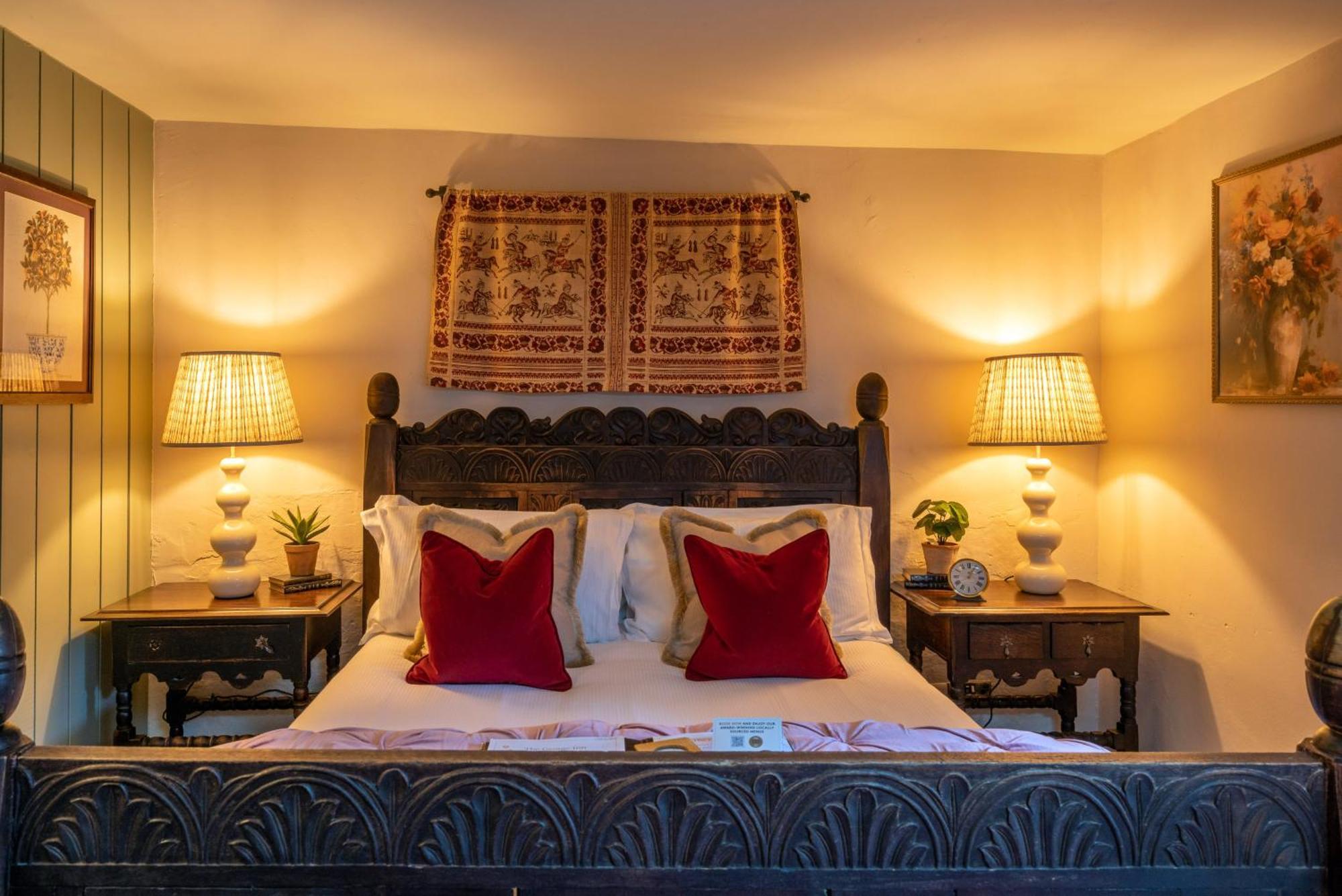 The George Inn & Plaine Norton St Philip 외부 사진