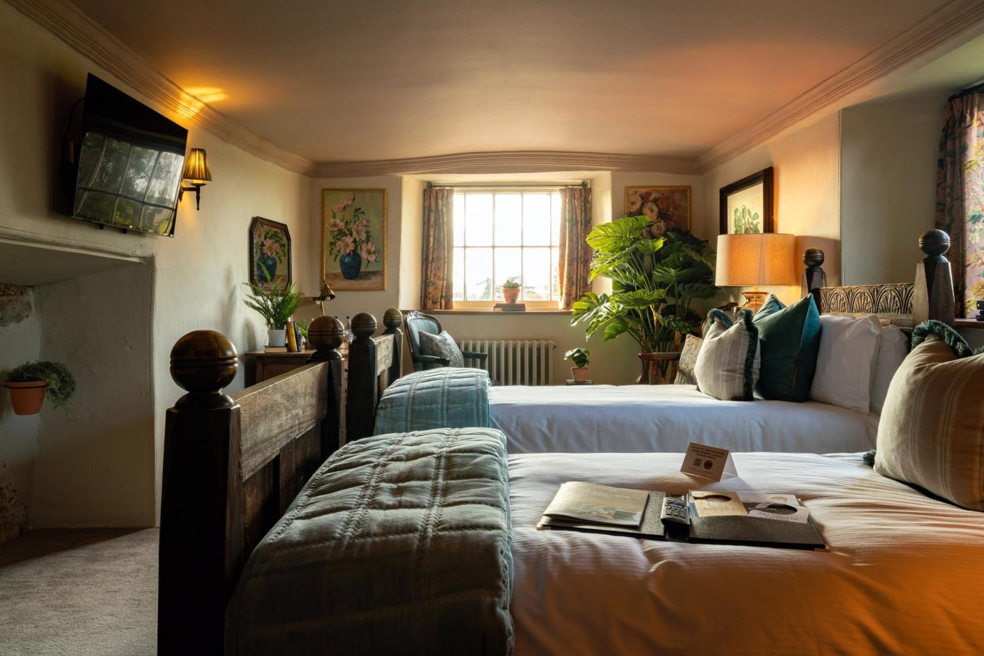 The George Inn & Plaine Norton St Philip 외부 사진