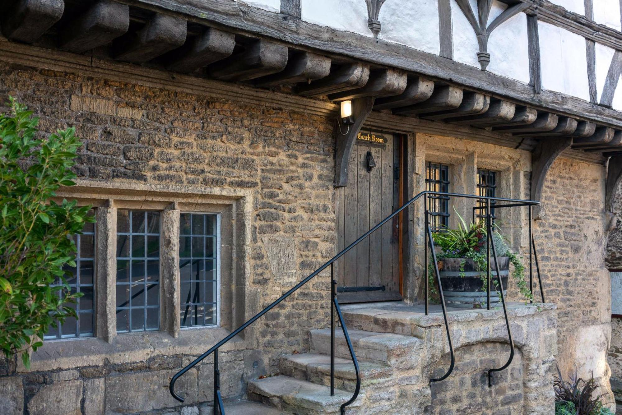 The George Inn & Plaine Norton St Philip 외부 사진